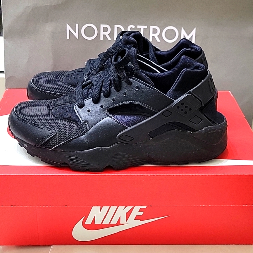 COPY - NIKE HUARACHE RUN SNEAKERS